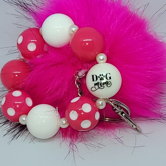 DOG MOM Wrislet Keychain!! 🐕 🐶 🦮 🐕‍🦺 - Picture 1 of 8